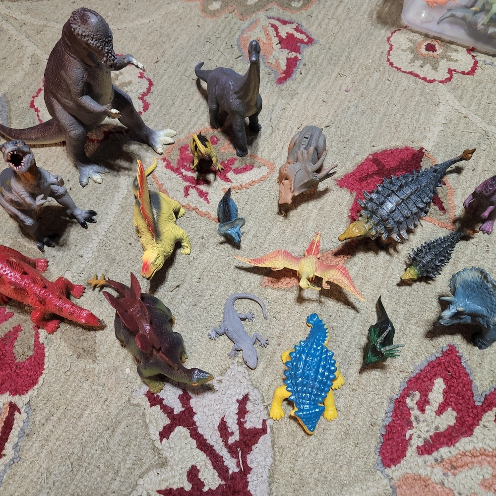 Toy dinosaurs 🦖🦕🦖